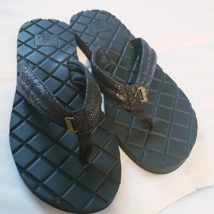 Reefs sparkle flops